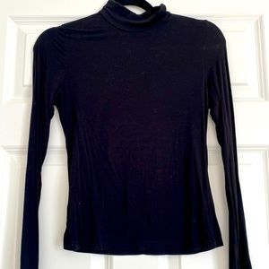 SHEIN Medium Black Turtleneck